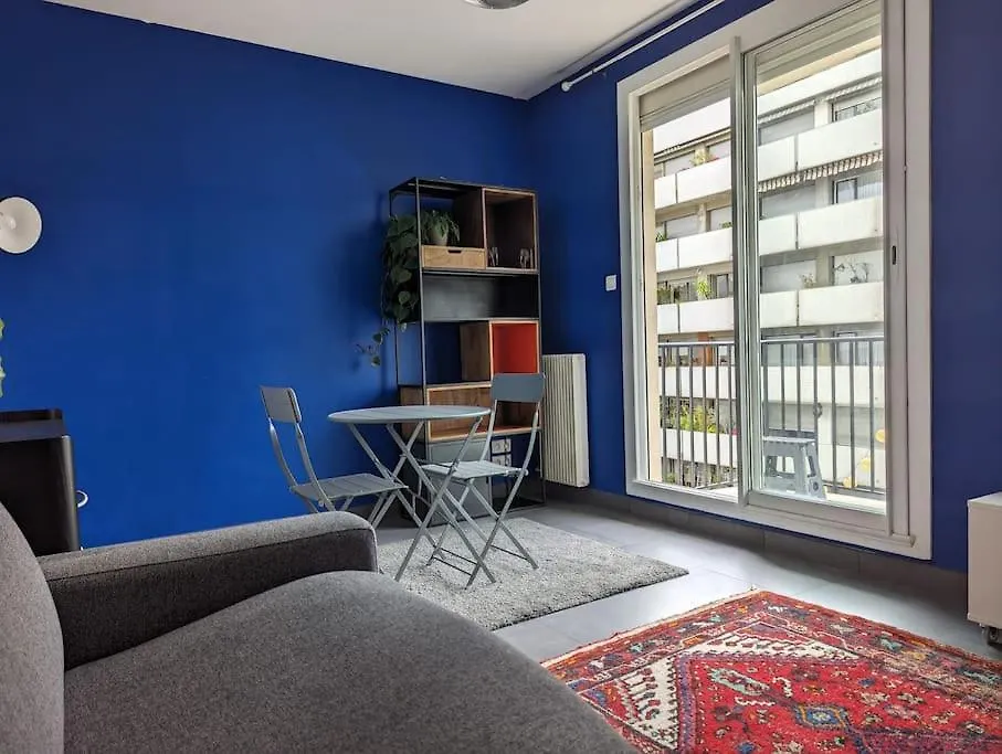 Avec Balcon Et Vue Tour Eiffel Apartment Paris