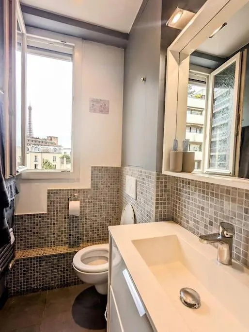 Avec Balcon Et Vue Tour Eiffel Διαμέρισμα